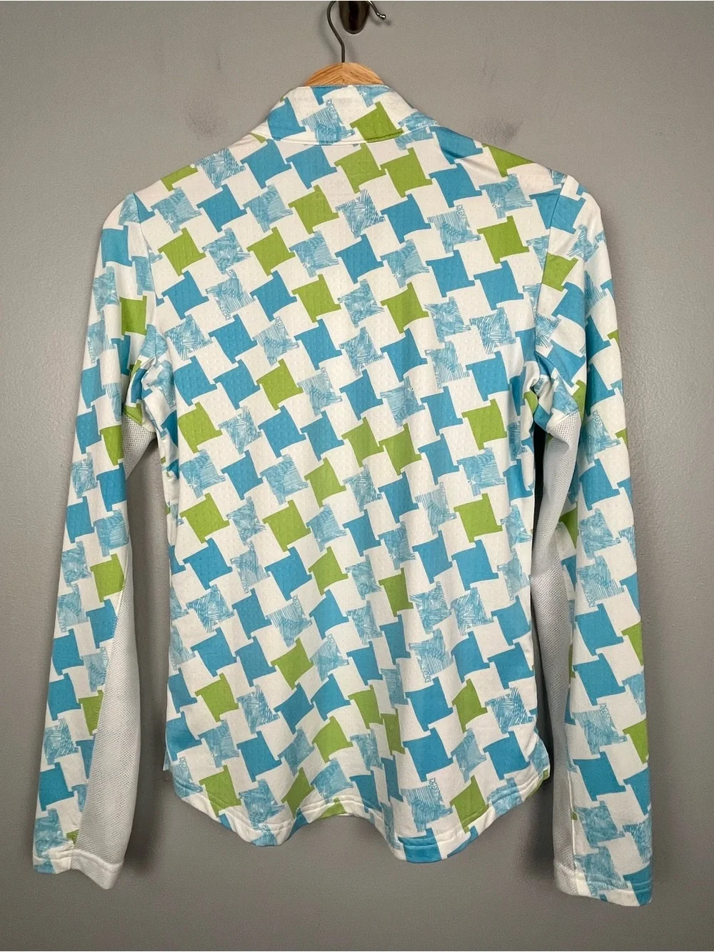 San Soleil geometric houndstooth 1/4 zip UPF 50 sun shirt, size XS.